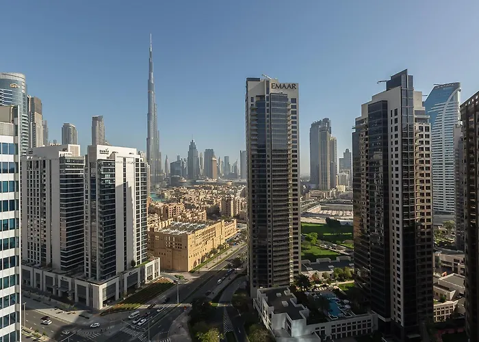 Burj & Beyond - Luxury Stay With Burj Khalifa View