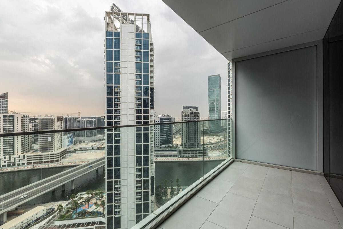 Burj & Beyond - Luxury Stay With Burj Khalifa View *