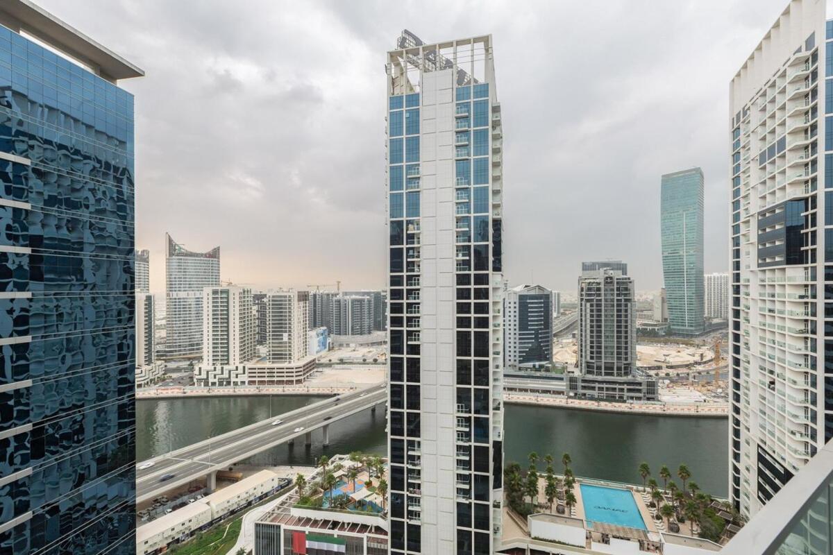 Burj & Beyond - Luxury Stay With Burj Khalifa View Apartment