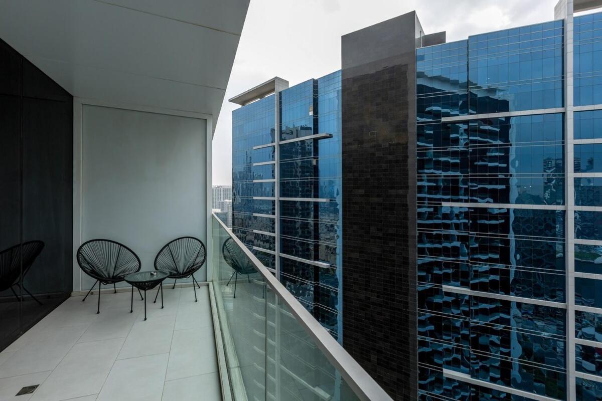 Burj & Beyond - Luxury Stay With Burj Khalifa View