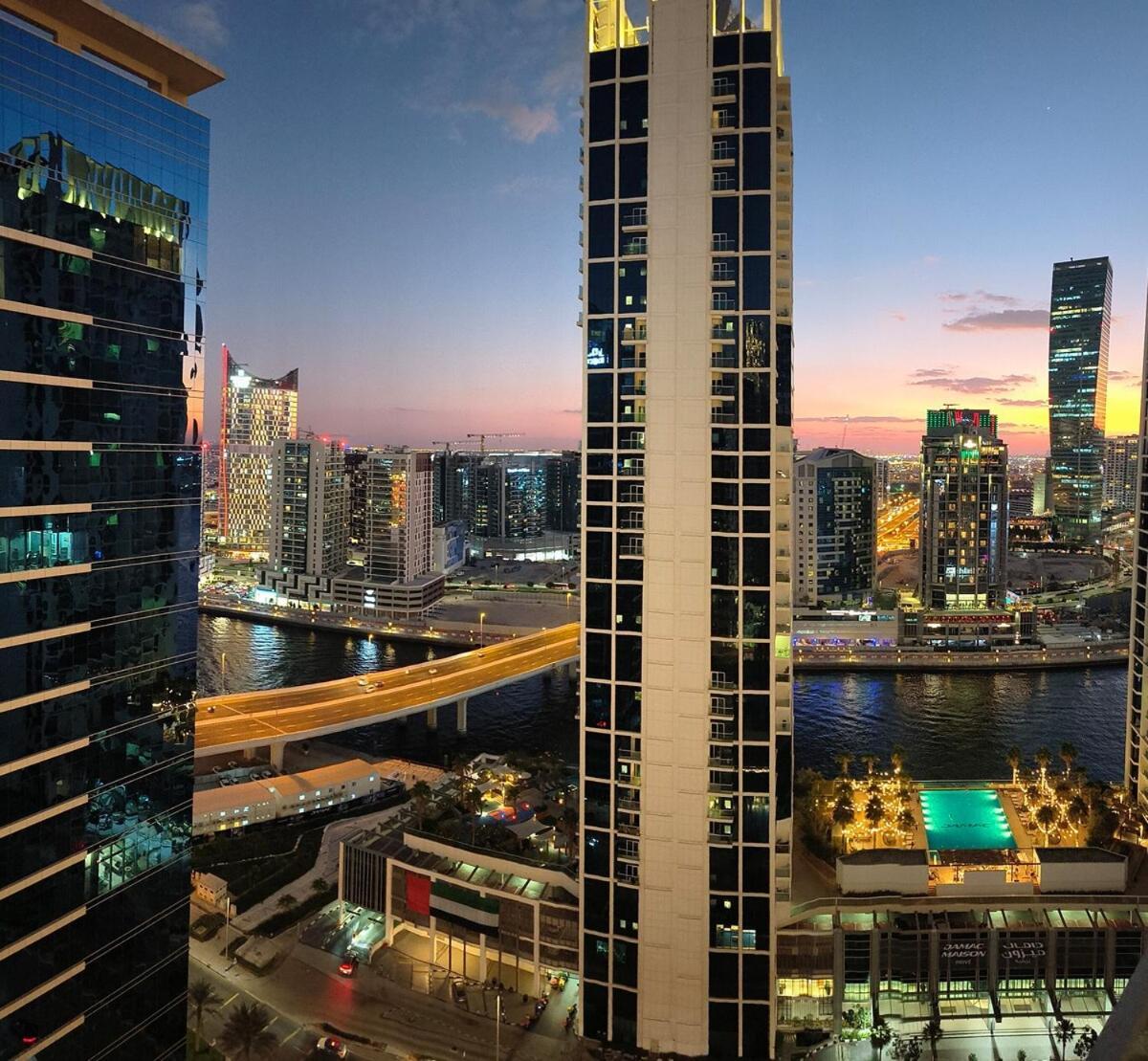 Burj & Beyond - Luxury Stay With Burj Khalifa View Dubai