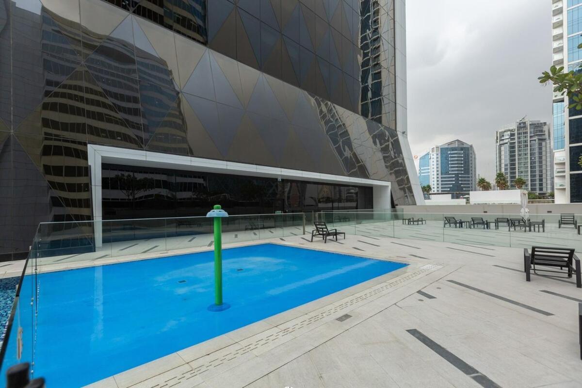 Burj & Beyond - Luxury Stay With Burj Khalifa View